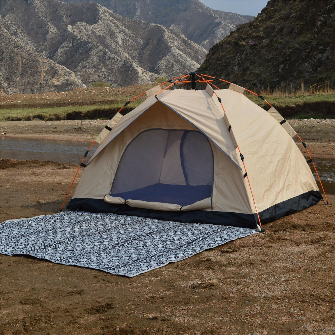 Quick Opening Tent For Camping And Picnic