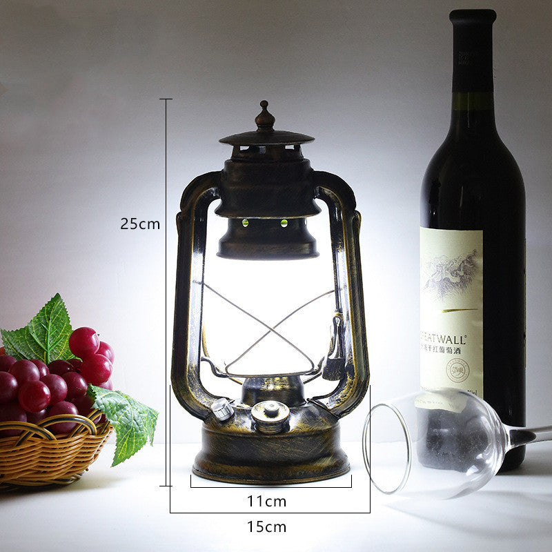 Retro Horse Lantern Outdoor Kerosene Lamp