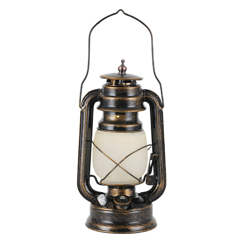 Retro Horse Lantern Outdoor Kerosene Lamp