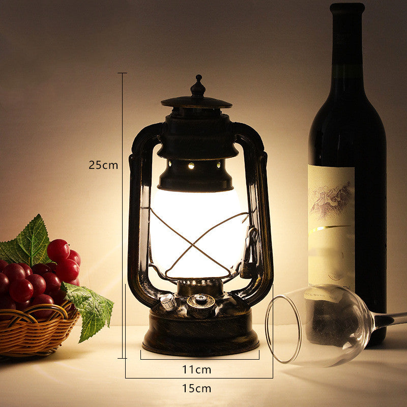 Retro Horse Lantern Outdoor Kerosene Lamp